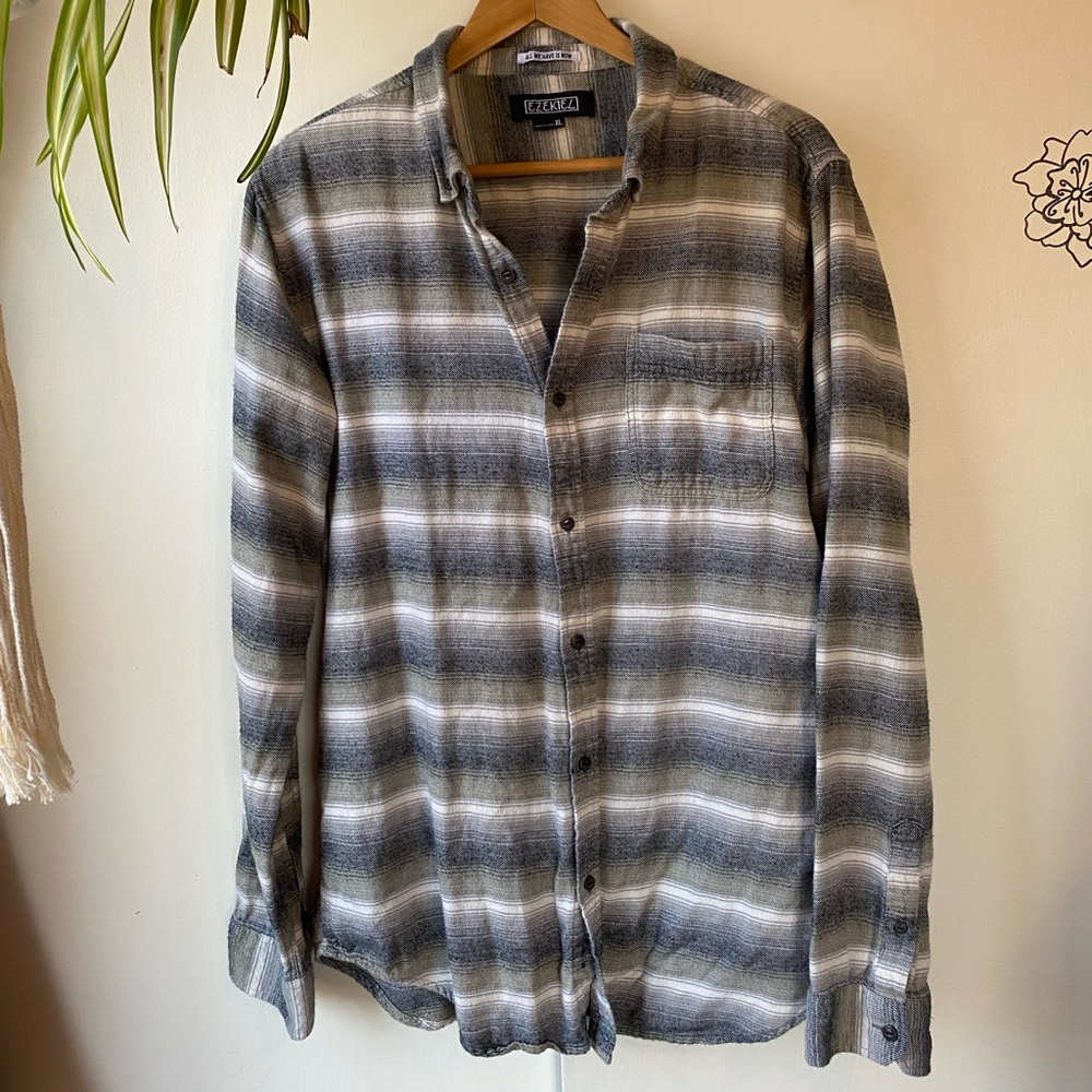 Ezekiel XL 100% Cotton Soft Button Down Casual Flannel Mens